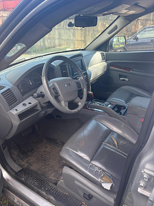 Jeep Grand Cherokee 5,7 hemi 2007a (4 foto / 8)