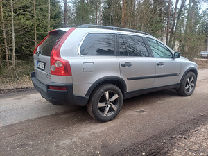 VOLVO XC90 120kw 2003a. 4x4 (2 foto / 10)