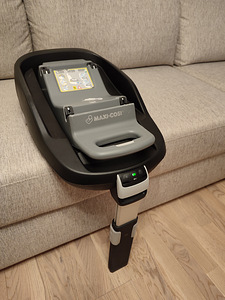 Turvahäll Maxi-Cosi Pebble koos alusega FamilyFix (9 foto / 9)
