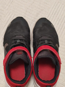 Кроссовки Nike, размер 30 (4 фото из 4)