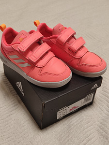 Adidas tossud, suurus 27 (1 foto / 4)