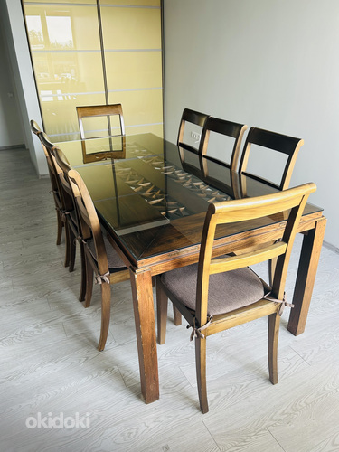 Обеденный стол со стульями (фото #2)