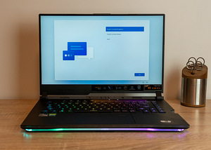 ASUS ROG STRIX SCAR 15.6 FHD (7 foto / 10)