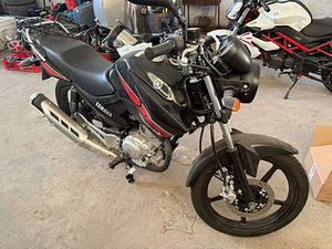 YAMAHA YBR 125 (3 foto / 8)