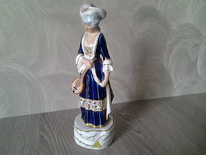 Статуэтка Royal Dux (1 фото из 3)