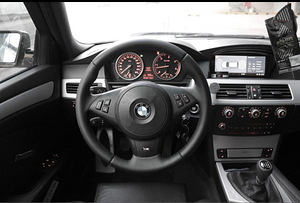 BMW 525 d facelift M pack (8 foto / 11)