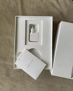 iPad 6-го поколения 128 гб (6 фото из 6)