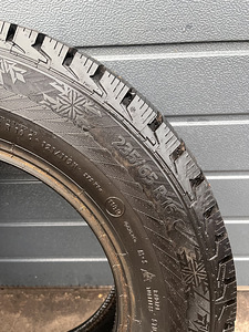 Комплект шипованных шин Continental, 4 шины, модель 235/65 R (7 фото из 8)