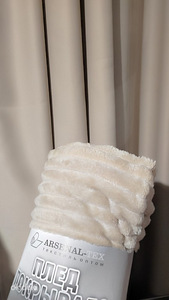 Komplekt: kardinad+kohev tekk 215×220 uus