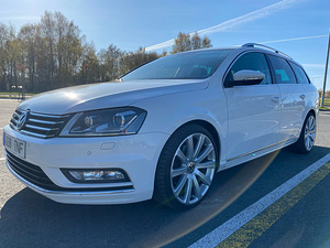 VW Passat 4Motion R-Line (1 foto / 6)