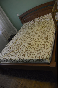 Кровать + матрас (2 фото из 3)