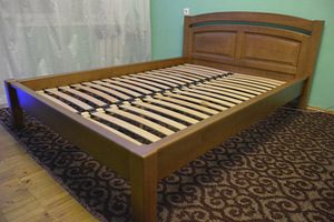 Кровать + матрас (3 фото из 3)