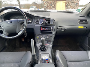 Volvo V70 (5 foto / 9)