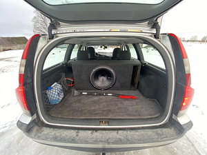 Volvo V70 (8 foto / 9)