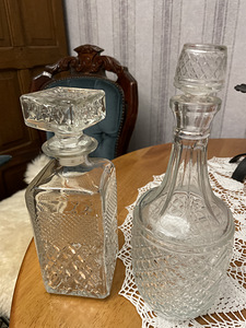 Графины 2 шт всего 30 евро (1 фото из 1)