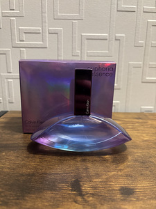 Calvin Klein Euprhoria Essence EDP 100 ml (1 foto / 4)