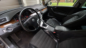 Volkswagen Passat HIGHLINE 2.0 103kw 2005 (5 foto / 6)
