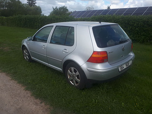 Volkswagen Golf 1,6 77kw 2003 (8 foto / 11)