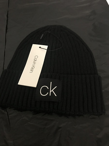 Calvin Kleini mütsid (2 foto / 5)