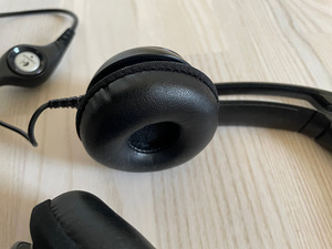 Logitech H390, must - Peakomplekt (2 foto / 3)