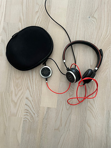 Jabra Evolve 40, must - Peakomplekt (2 foto / 4)