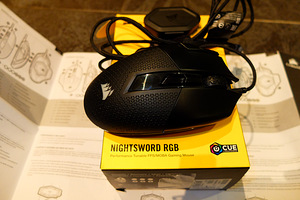 CORSAIR NIGHTSWORD RGB (1 foto / 2)