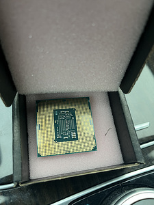 Процессор для комьютера, socket LGA1151 (3 фото из 5)