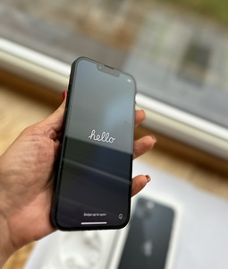 iPhone 13 128GB midnight (1 foto / 9)