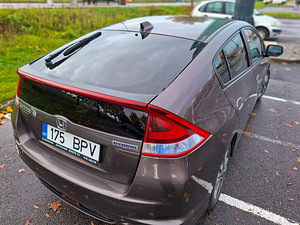 Honda Insight 1.3 65kB 2013a (6 foto / 13)