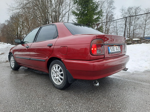 Suzuki Baleno (4 foto / 6)