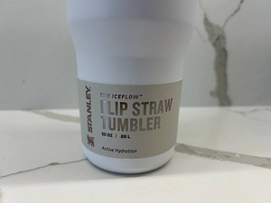 Uus Stanley Joogipudel IceFlow Flip Straw 890ml Frost (3 foto / 4)