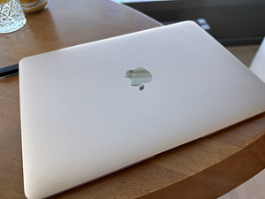 Macbook 12" Early 2017 /8GB/512ssd/ rose gold / varuosadeks (4 foto / 4)