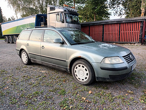 VW Passat 1.9 96kW 2004 6manuaal (2 foto / 10)