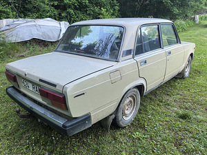 Lada 2107 (Vaz 2107) (6 фото из 11)