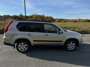 NISSAN X-TRAIL 2008 (4 foto / 13)