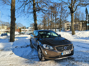 Volvo XC60 Intelli Safe PRO Winter (6 foto / 14)