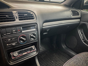 M/V: Peugeot 406 Coupe Pininfarina (8 foto / 9)