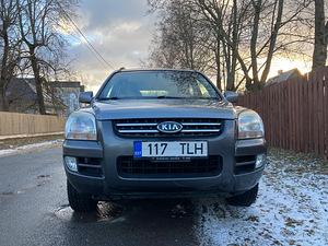 Kia Sportage 4WD 2.0 diisel (2 foto / 13)