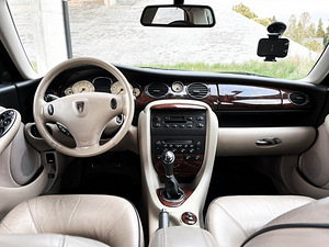 M/V: Rover 75 2.5 V6 130kW (9 foto / 11)