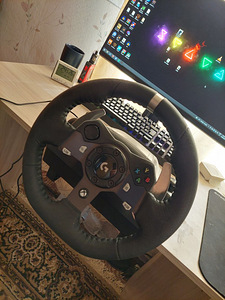 Logitech G920 + педали (1 фото из 2)