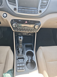 Hyundai Tucson 2016 2.0 (Premium) (7 foto / 8)