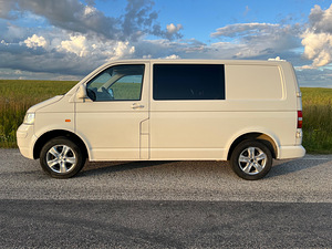 Volkswagen Transporter KOMBI 2.5 96kW (1 foto / 10)