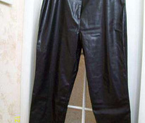 Стильні жіночі брюки,з еко-шкіри. Чорні,великого розміру