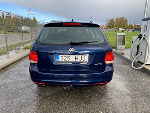 VW Golf Variant GP Highline 2.0 TDI 103kW 6-k. DSG (2 foto / 5)