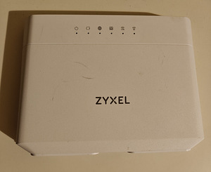 Väliruuter zyxel nr7101 5g + siseruuter (4 foto / 5)