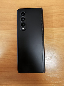 Samsung Z Fold 3 (5 foto / 7)