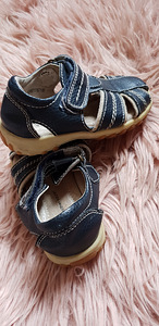Детская обувь Dunnes р. 24/7 (2 фото из 3)