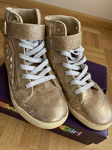 Skechers tossud, s. 36 (1 foto / 4)