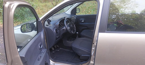 Dacia Lodgi 2020 (9 foto / 15)
