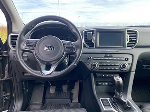 Kia Sportage 1.6 97kW, 2016 (13 foto / 15)